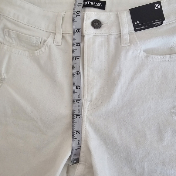 Express Slim Distressed Raw Hem White Temp Control Hyper Stretch Jean Shorts - Picture 10 of 13